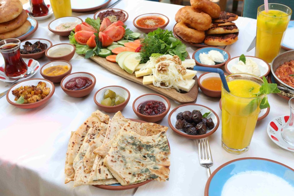 Why Families Prefer Turkish Breakfast In Dubai Over Fast Food